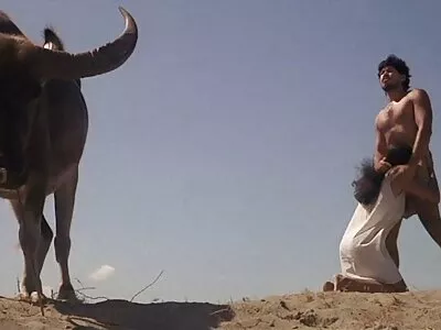 ਡਬਲ ਡੀ ਪੂਲਸਾਈਡ ਫੱਕ ਵੀਡੀਓ (ਮੀਆ ਖਲੀਫਾ)