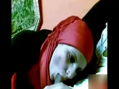 ਬੈਂਗਿੰਗ ਬੂਟੀ ਵੀਡੀਓ (ਨਿੱਕੀ ਥੋਰਨ, ਮਿਸ਼ੇਲ ਨਮੀ)